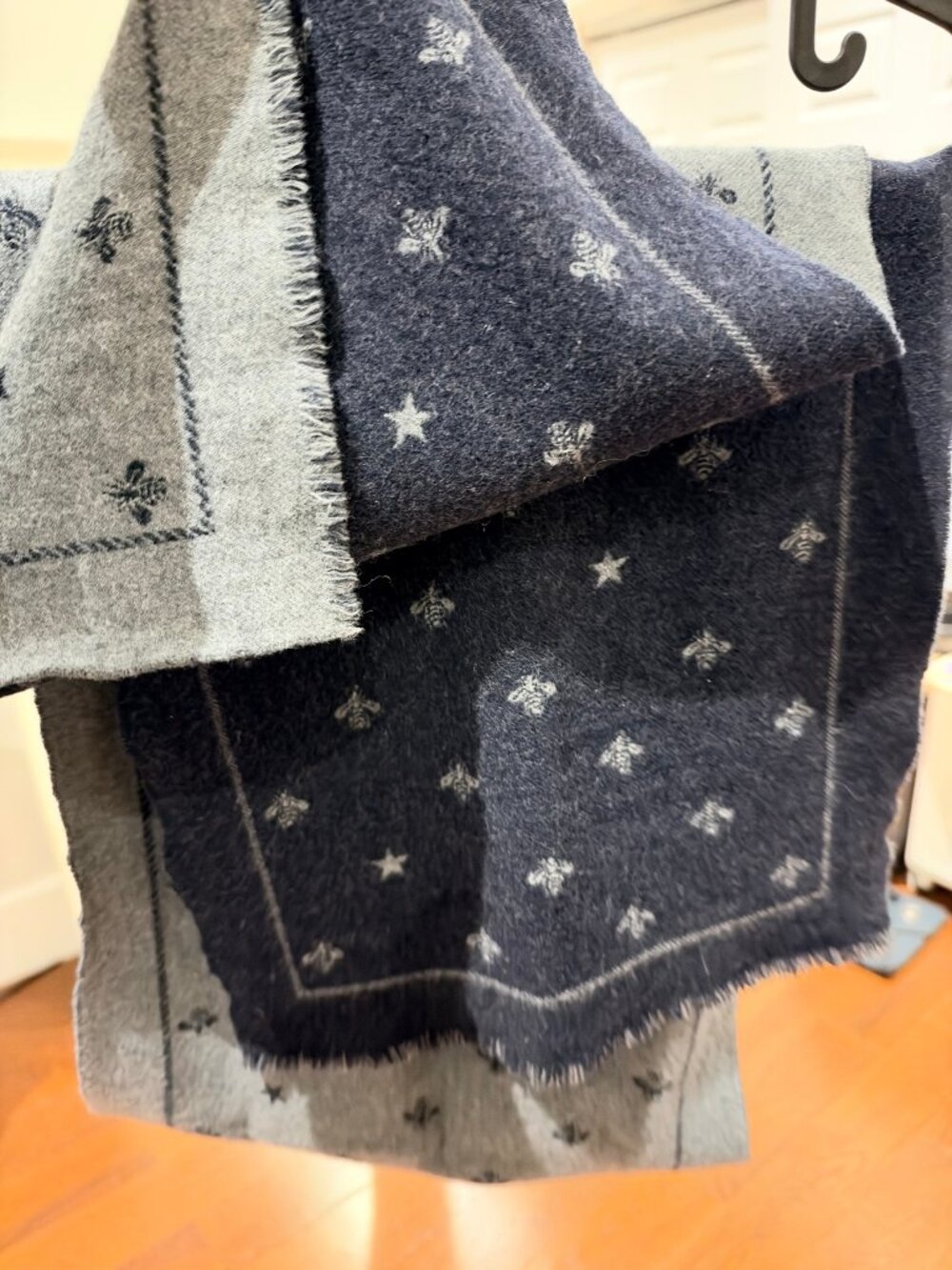 Gucci Bee & Star Wool Scarf Grey Navy Reversible